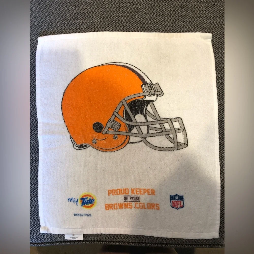 Cleveland Browns Towel 15 1/2” x 13 1/2”